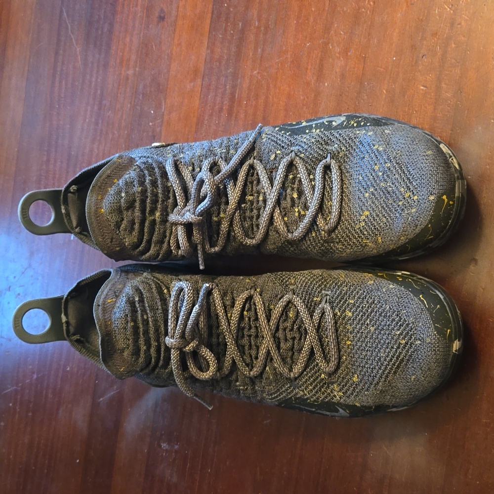 Mens KD 11 'Gold Splatter'
